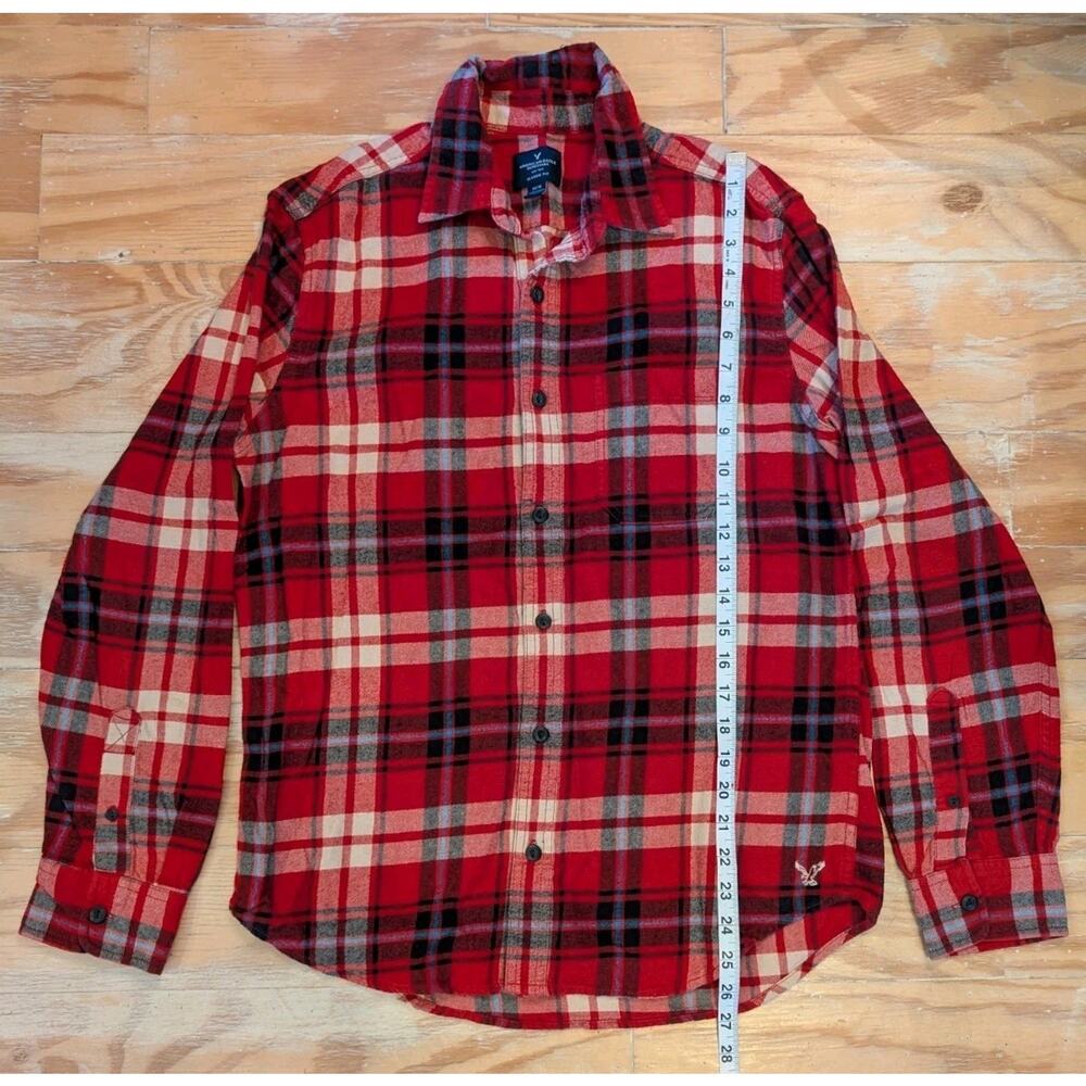 American Eagle Outfitters Men's Red Plaid Flannel Medium Classic Fit L/S Shirt